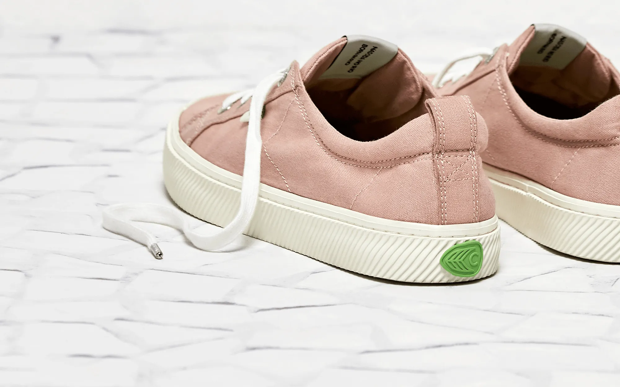 OCA Low Rose Canvas Sneaker Women