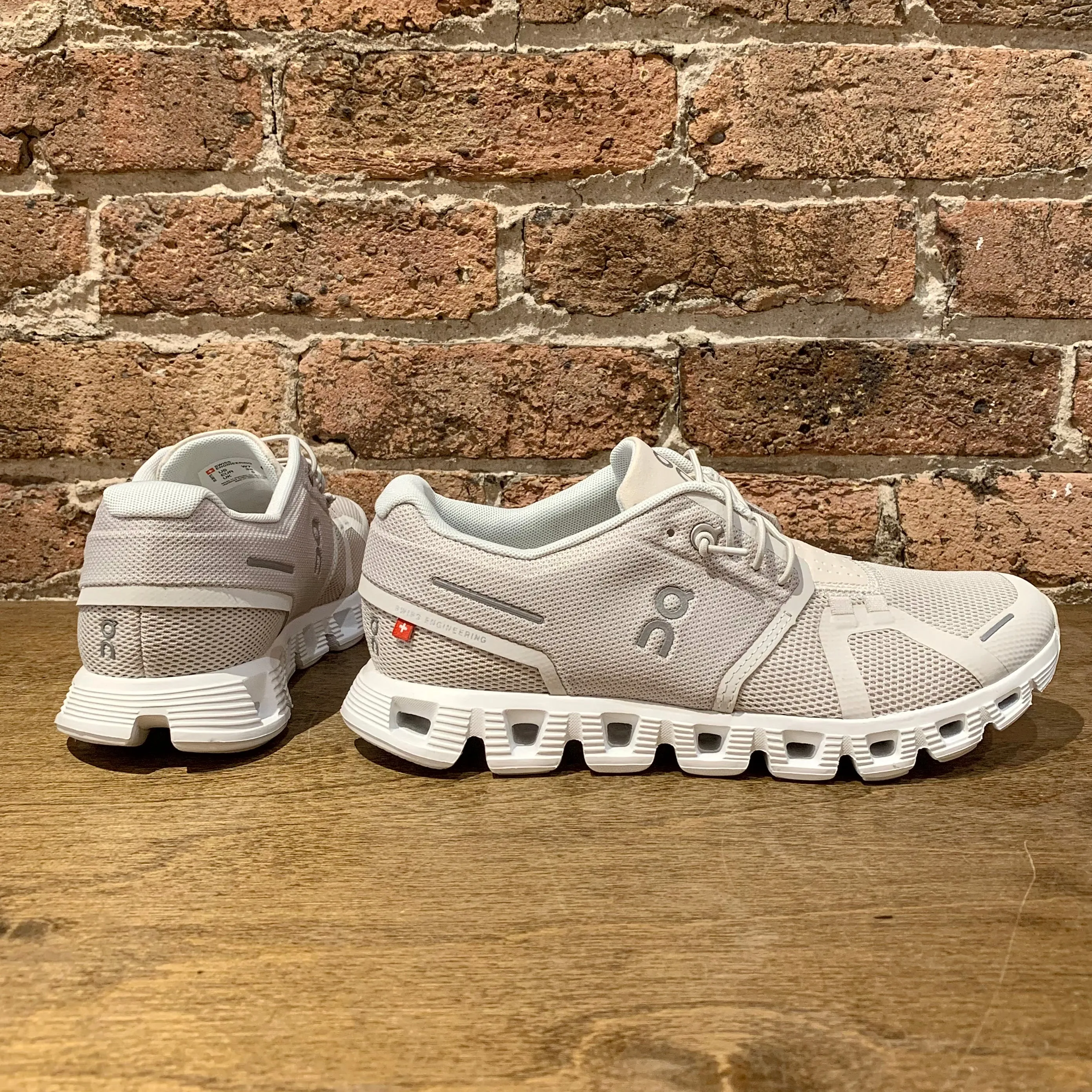 ON Cloud 5 Women's Pearl|White