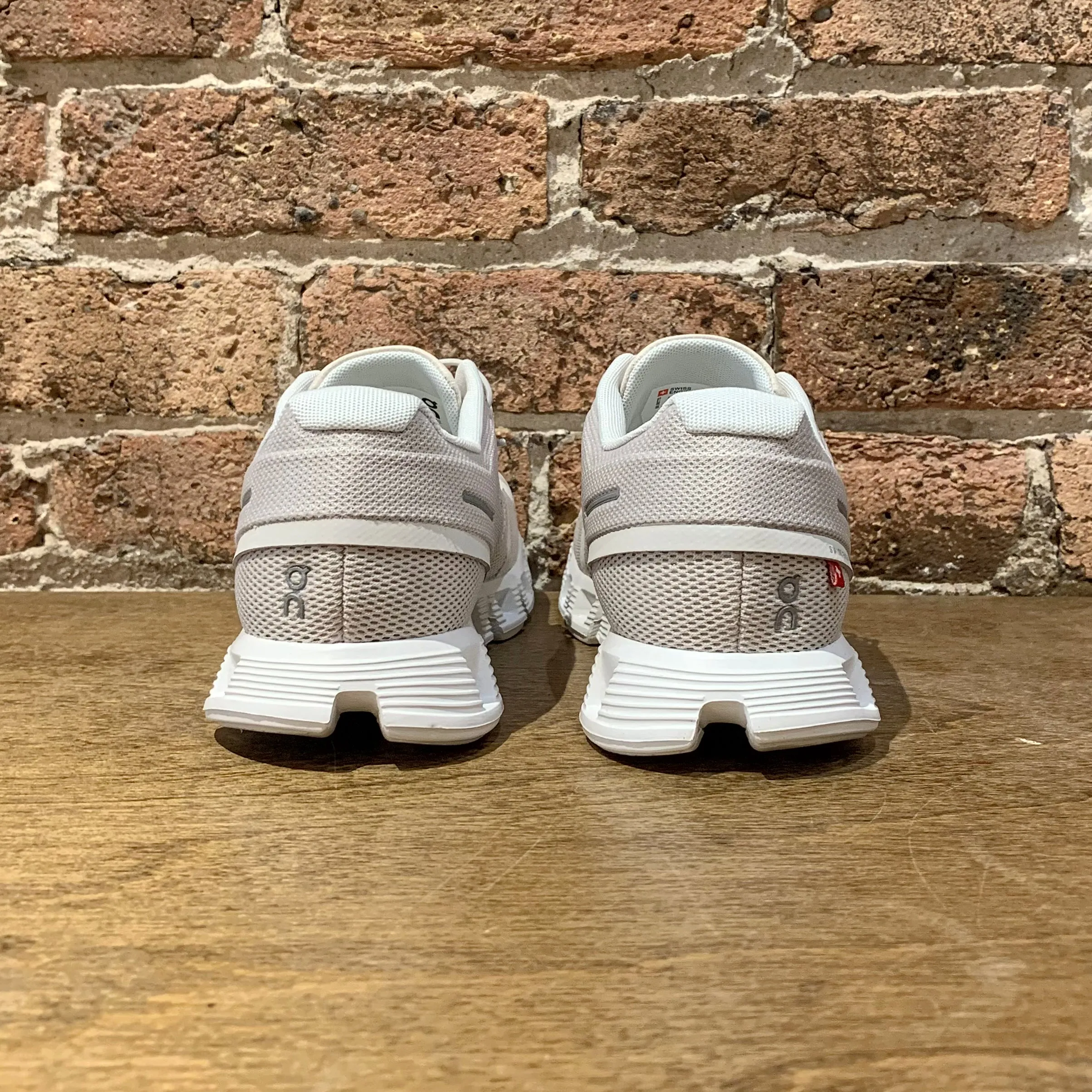 ON Cloud 5 Women's Pearl|White